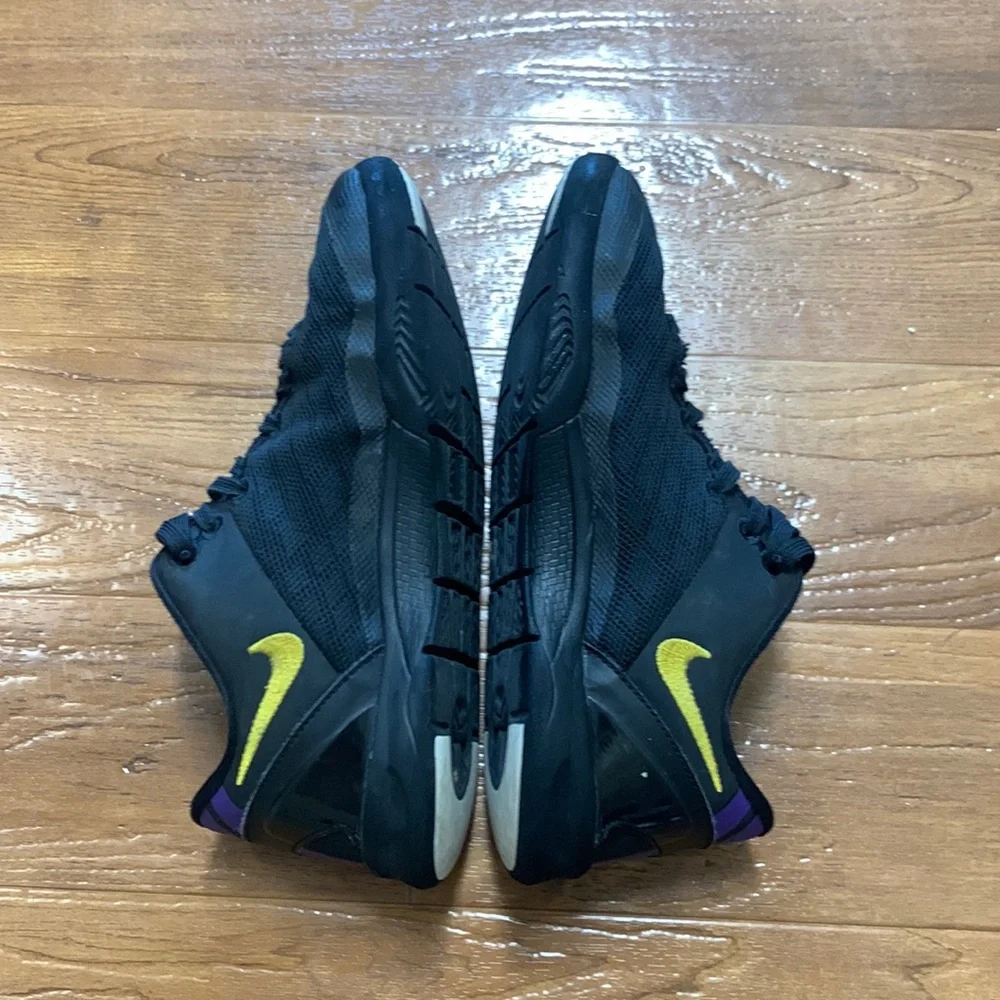 Nike Kobe Bryant 8 Basketball Athletic Shoes Sneakers